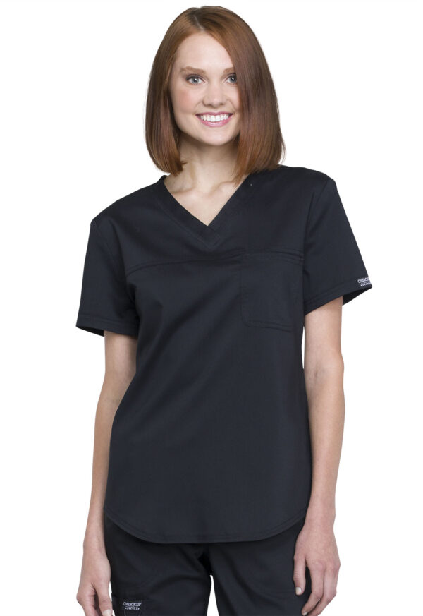 WW657 Women's Tuckable V-Neck O.R. Top